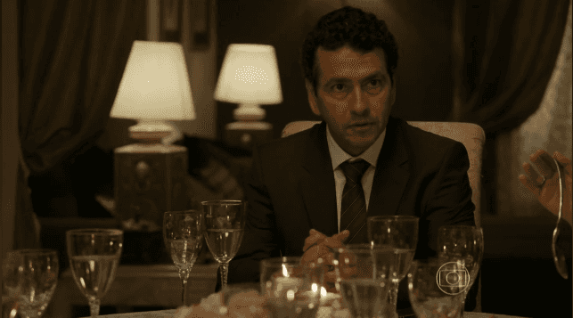Marcos Palmeira é um prefeito evangélico na novela das nove (Foto: Reprodução)