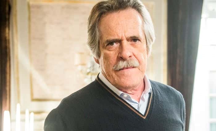 Gibson (José de Abreu) (Foto: Globo/João Miguel Júnior)