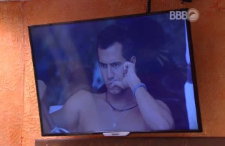 Sumiço de Renan deixa Matheus preocupado (foto reprodução)