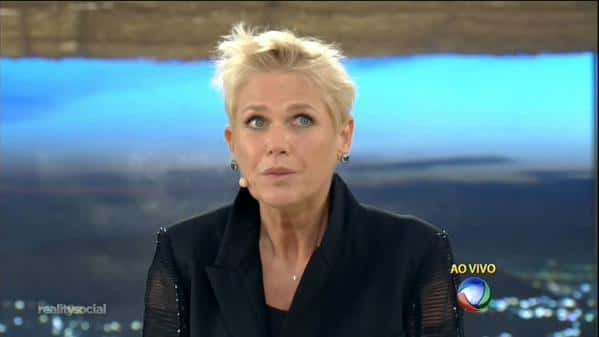 Xuxa deixou escapar restrições em sua estreia na Record (Foto: Reprodução/Record)