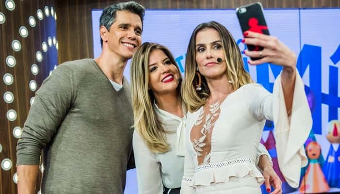 Deborah Secco posa com Márcio Garcia e Mariana Santos no "Tamanho Família" (Foto: Globo/João Miguel Júnior)
