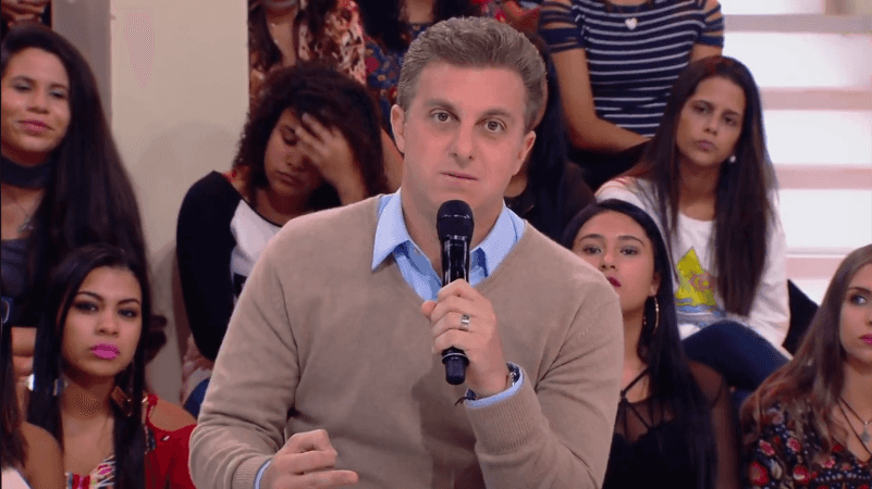Luciano Huck no comando do Caldeirão do Huck. (Foto: Reprodução/Globo)