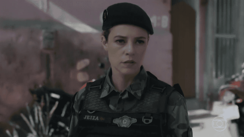 Jeiza (Paolla Oliveira) em cena de "A Força do Querer" (Foto: Reprodução/Globo)