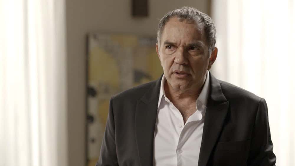 Eurico fica furioso quando Ivana diz que nunca foi menina (Foto: TV Globo)