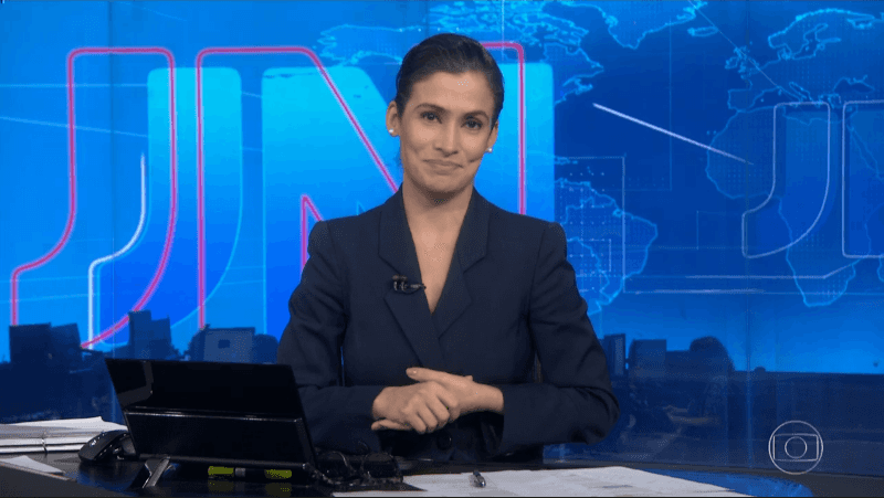 Renata Vasconcellos no Jornal Nacional (Foto: Reprodução/Globo)