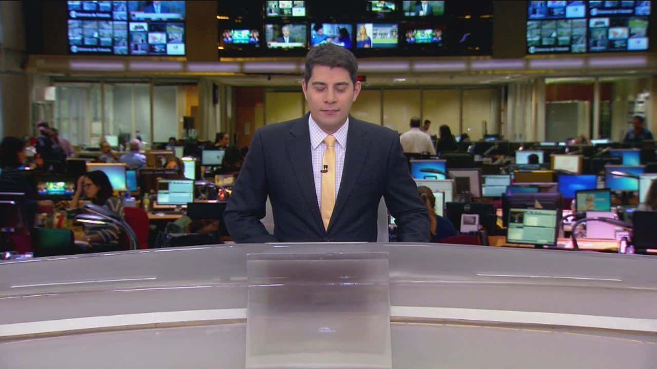Evaristo Costa está de volta (Foto: Reprodução)