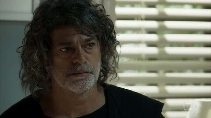 Murilo/León (Eduardo Moscovis) em cena de O Sétimo Guardião (Foto: Reprodução/Globo)