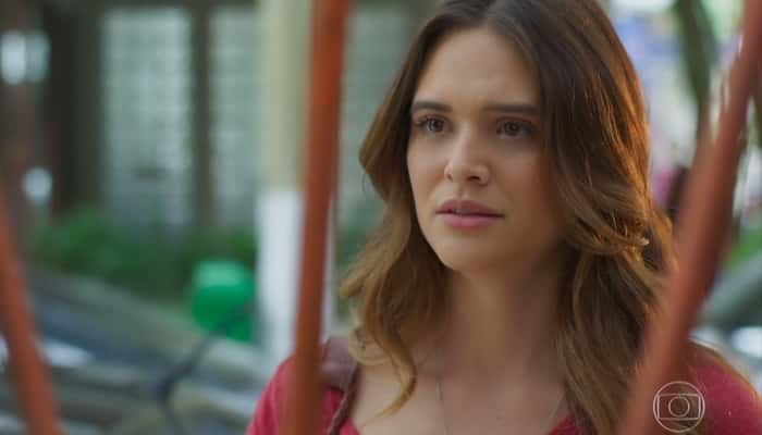 Luna (Juliana Paiva) em cena de Salve-Se Quem Puder (foto: reprodução/TV Globo)