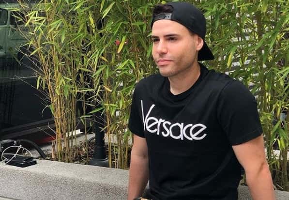 O apresentador Luiz Bacci mantém muita discrição em relação à vida pessoal (Foto: Reprodução / Instagram)