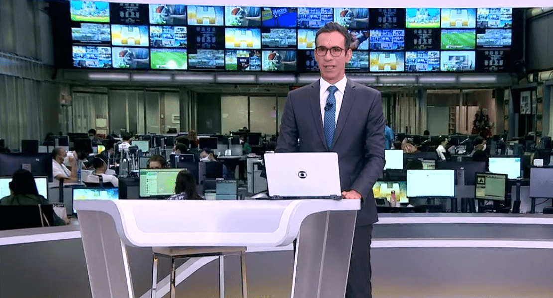 Cesar Tralli fez um comentário irônico após uma reportagem (Foto: Reprodução)