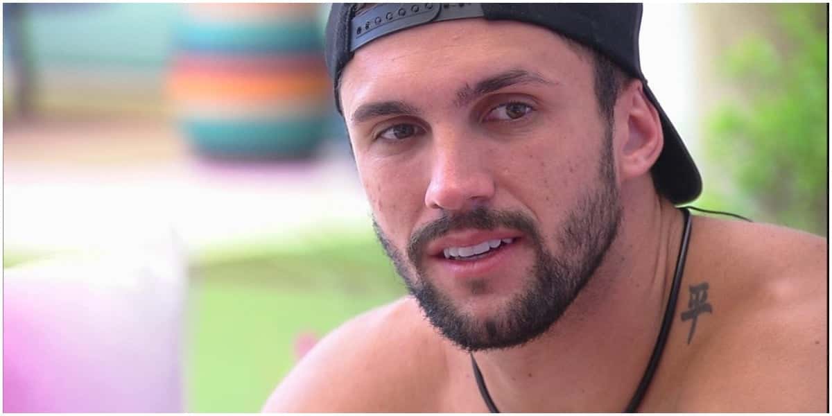 Produção do BBB21 desmascara Arthur para os telespectadores (Foto: Reprodução)