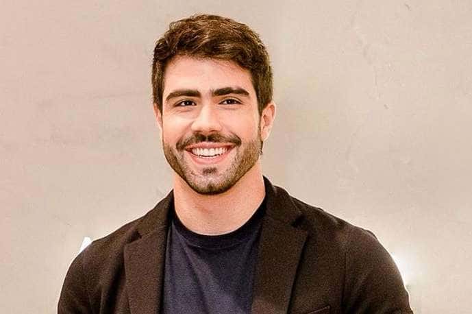 Galã da Globo, Juliano Laham decidiu assumir relação (Foto: Reprodução)