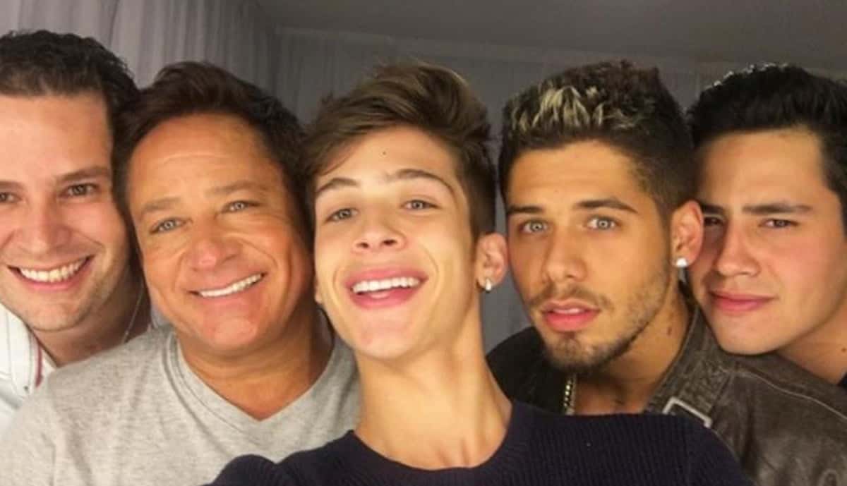 O cantor Leonardo e seus filhos (Reprodução/ Internet)