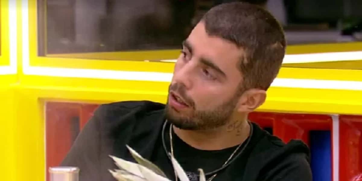 Pedro Scooby foi acusado por ex-BBB de comentário transfóbico (Foto: Reprodução)