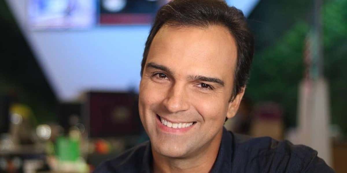Tadeu Schmidt comandará o BBB 22 na Globo (Foto: Reprodução/Instagram)