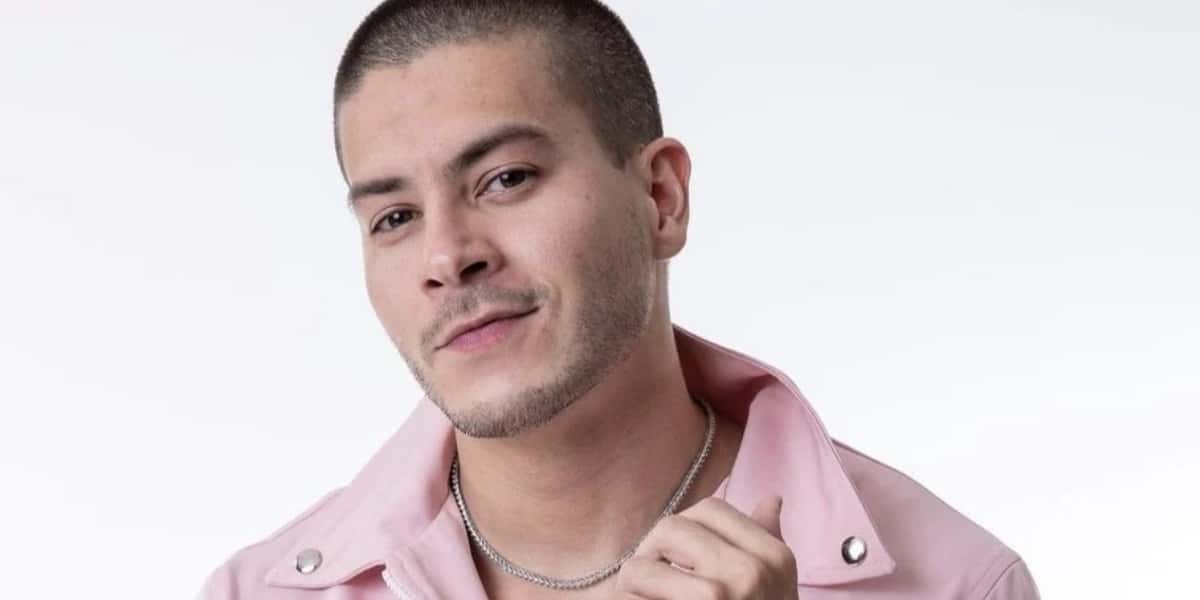 Arthur Aguiar deve ganhar o comando do programa TVZ no Multishow após saída do BBB22 (Foto: Reprodução)