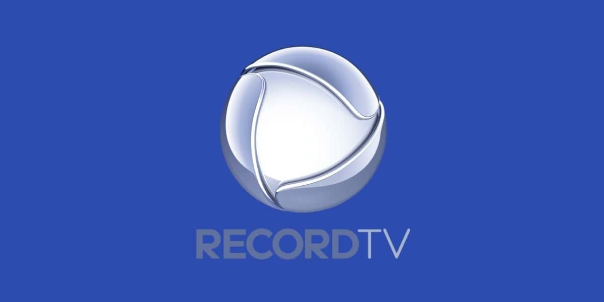 Grande jornalista da Record busca emprego no SBT após demissão da Record