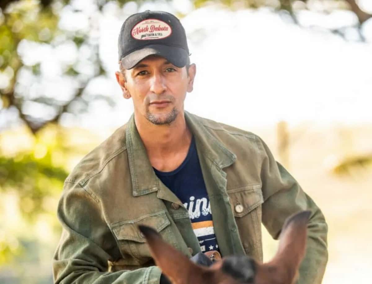 José Lucas de Nada (Irandhir Santos) no remake de Pantanal (Foto: Reprodução / Globo)