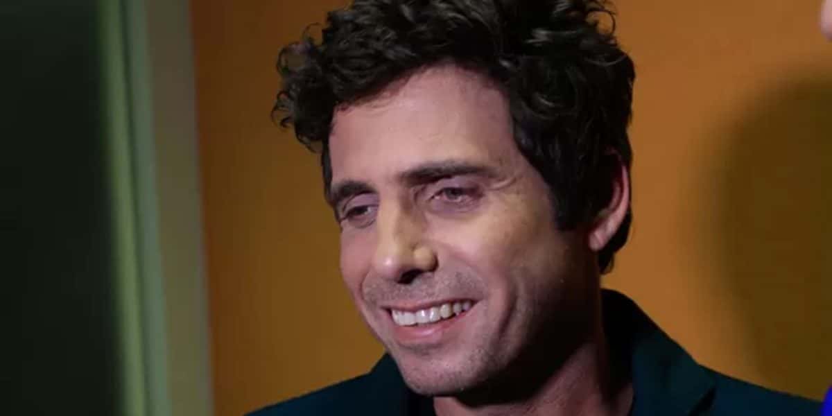 Cantor Hudson se viu envolvido em uma grande polêmica e teve a casa invidade pela polícia (Foto: Reprodução)