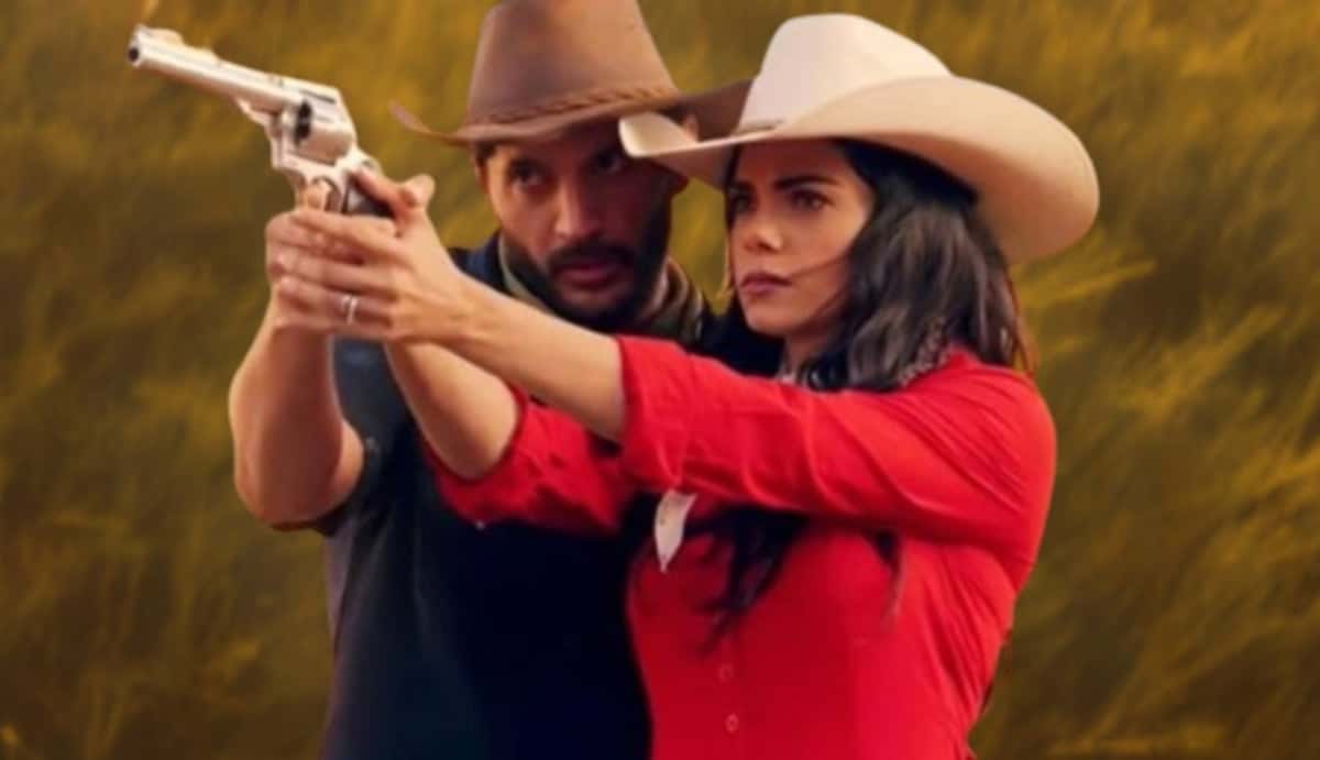 A Desalmada - Fernanda (Livia Brito) compra arma e começa a se preparar para destruir Otávio com requintes de crueldade (Foto: Reprodução / SBT)