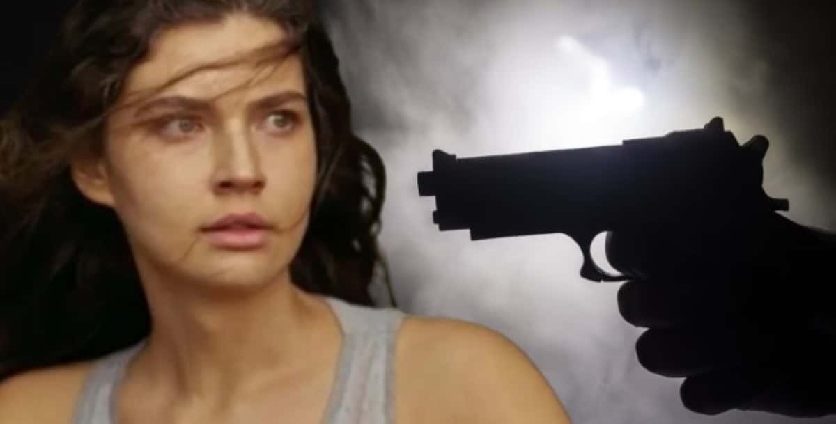 Juma (Alanis Guillen) é assassinada em Pantanal? Ao chegar em casa, vilão estará esperando com arma na mão: "Vou matar você" (Foto: Reprodução / Globo / Montagem TV Foco)