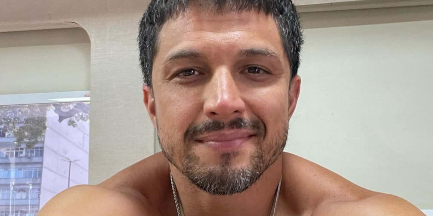Rômulo Estrela, ator de Travessia da Globo (Foto: Reprodução)