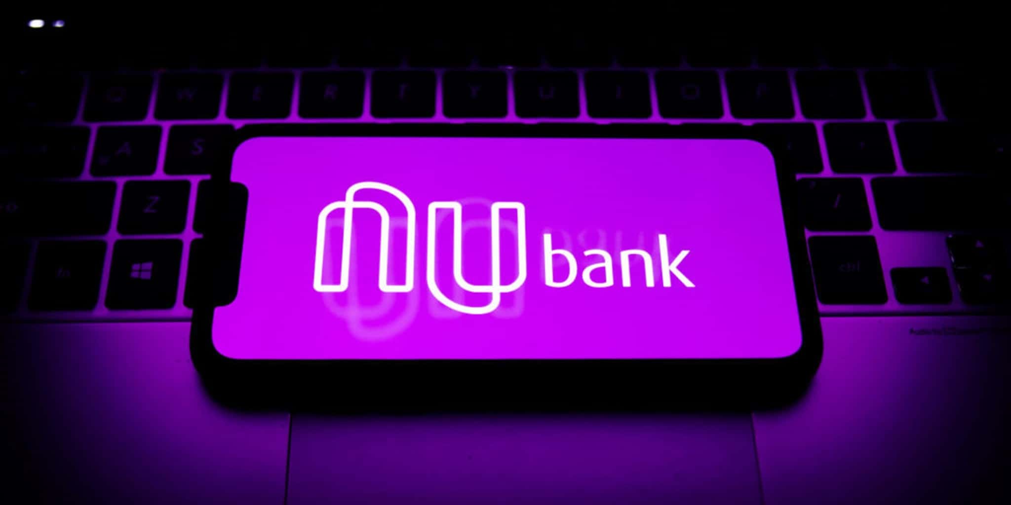 Aplicativo da Nubank em um celular (Reprodução/Internet)
