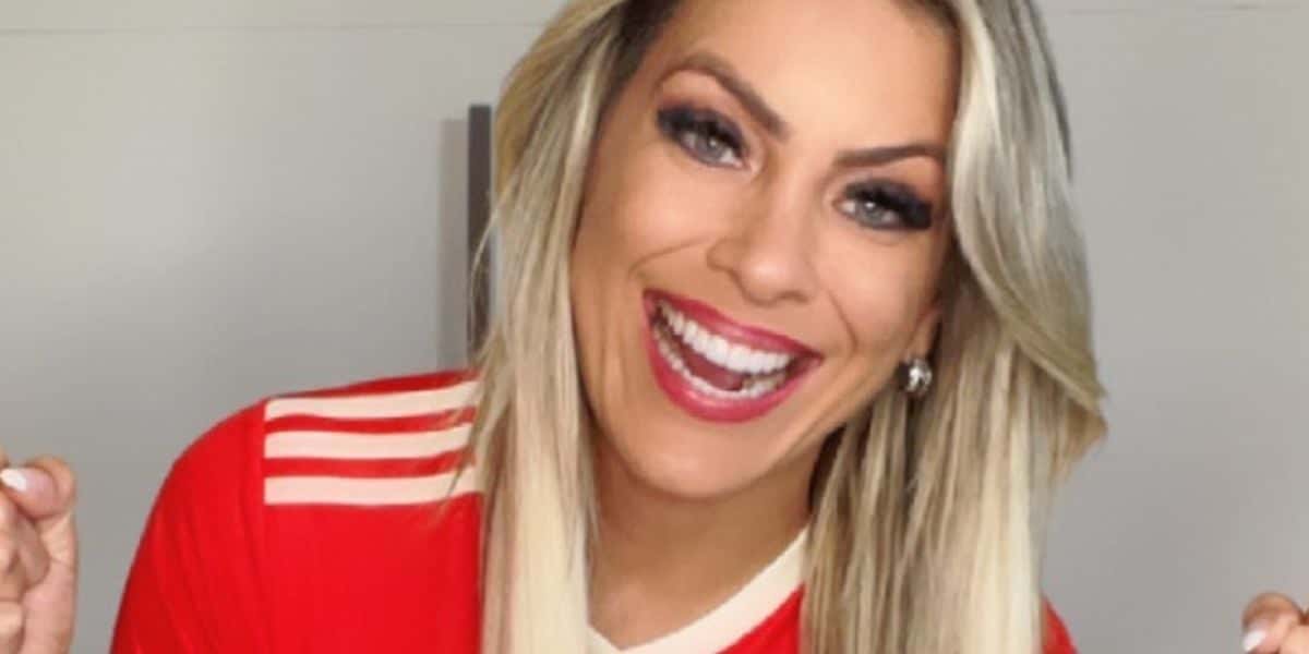 Apresentadora e jornalista Renata Fan (Foto: Reprodução / Instagram)