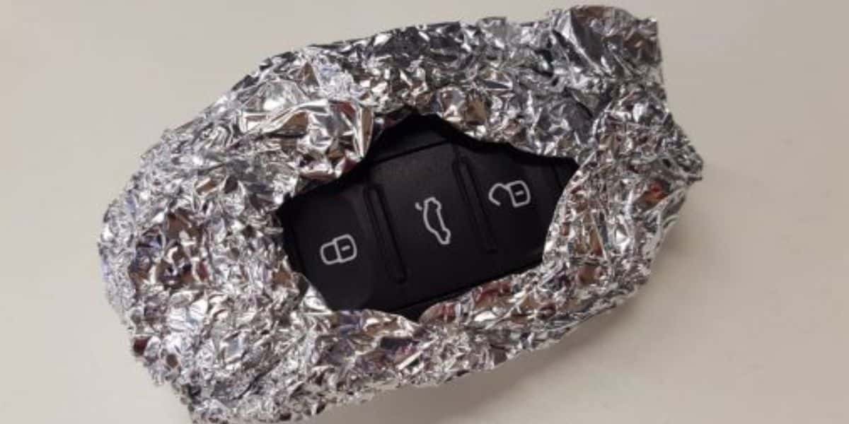 Chave do carro com papel alumínio pode salvar sua vida (Reprodução: Internet)