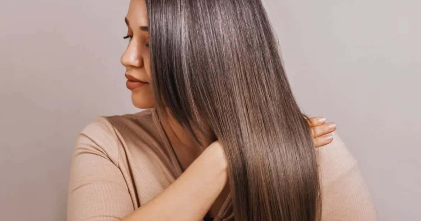 Alisamento do cabelo de maneira natural (Foto: Reprodução/Internet)