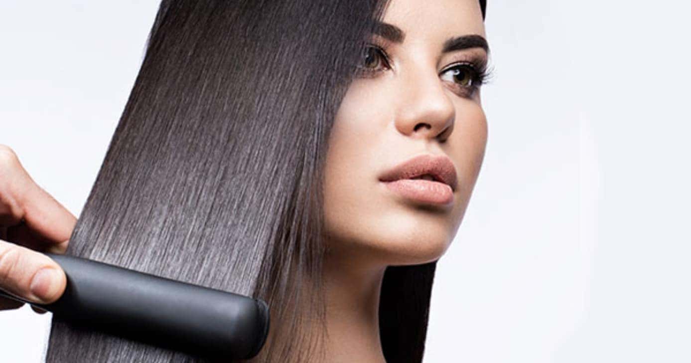 Chapinha: Truques deixam o cabelo liso e sem frizz (Foto: Reprodução)