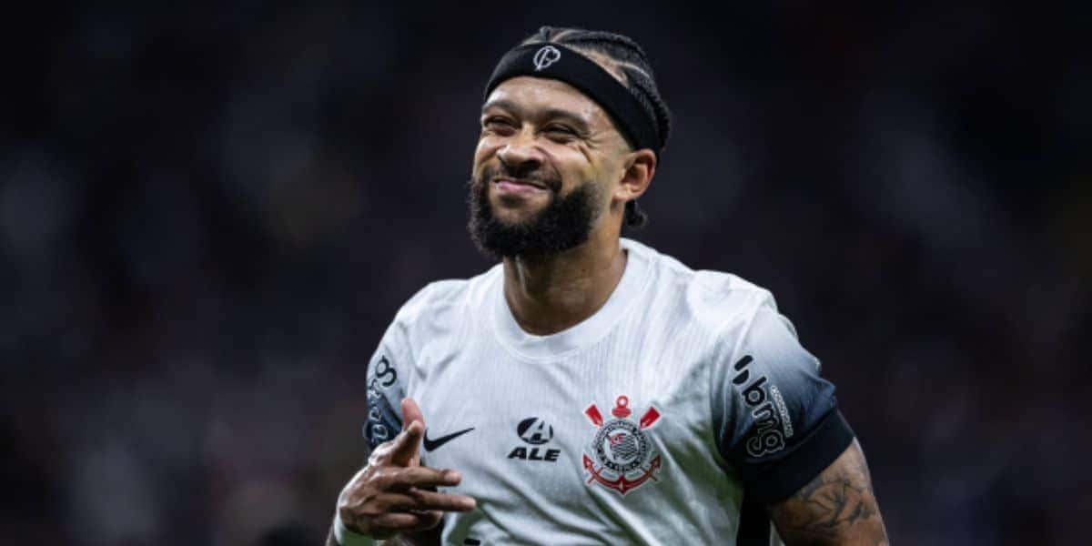 Memphis Depay está de fora no Corinthians (Reprodução: Jhony Inácio)