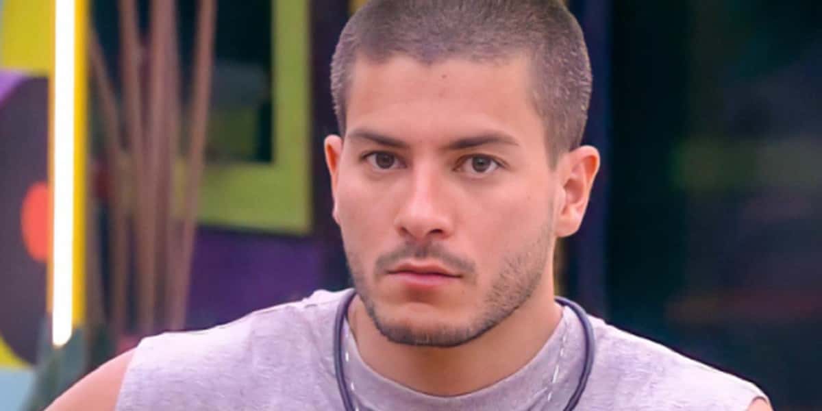 Arthur Aguiar pediu para deixar a casa do BBB22 caso o Paredão seja falso (Foto: Reprodução / TV Globo)