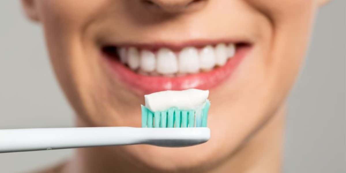 Você pode estar colocando seus dentes em RISCO ao escová-los - Foto Reprodução Internet
