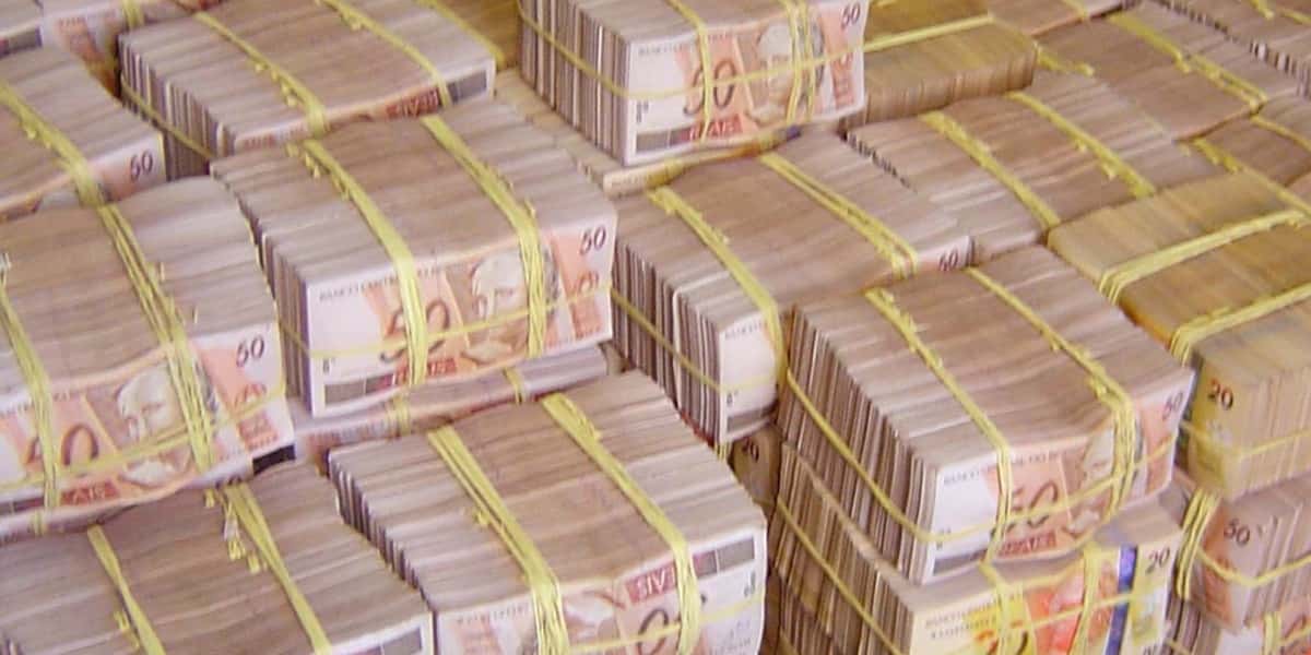 Convertendo para o real, fortuna de cantora é avaliada em 4 bilhões (Foto: Reprodução / YouTube)