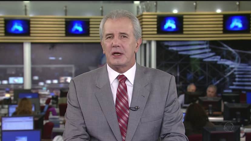 Celso Freitas comanda o “Jornal da Record” Celso Freitas comanda o “Jornal da Record”
