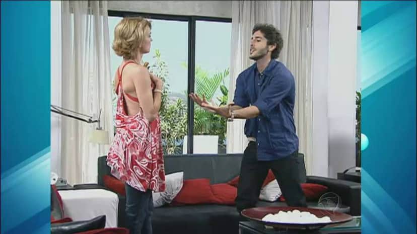 Marcos Mion dividiu cena com Adriana Garambone em "Bicho do Mato". (Foto: Reprodução/Record) Marcos Mion dividiu cena com Adriana Garambone em "Bicho do Mato". (Foto: Reprodução/Record)