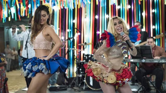 Isis Valverde e Joelma em "A Força do Querer" (Foto: Divulgação) Isis Valverde e Joelma em "A Força do Querer" (Foto: Divulgação)