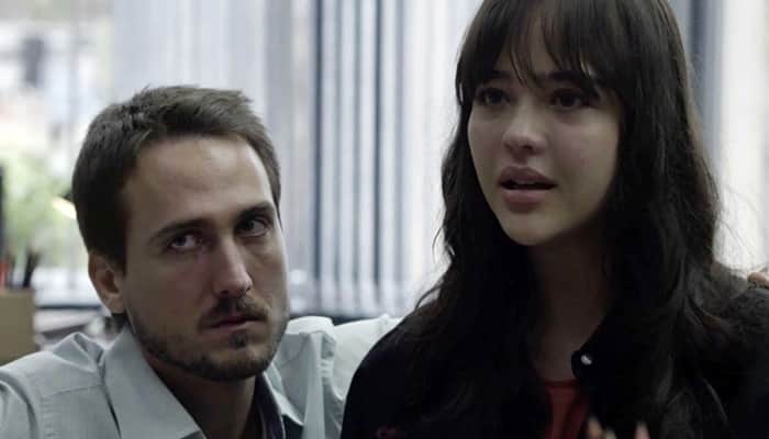 Laura (Bella Piero) acompanhada de Rafael (Igor Angelkorte) em Outro Lado do Paraíso (Foto: Reprodução/Globo) Laura (Bella Piero) acompanhada de Rafael (Igor Angelkorte) em Outro Lado do Paraíso (Foto: Reprodução/Globo)