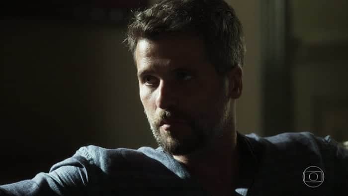 Gabriel (Bruno Gagliasso) em cena de O Sétimo Guardião (Foto: Reprodução/Globo) Gabriel (Bruno Gagliasso) em cena de O Sétimo Guardião (Foto: Reprodução/Globo)