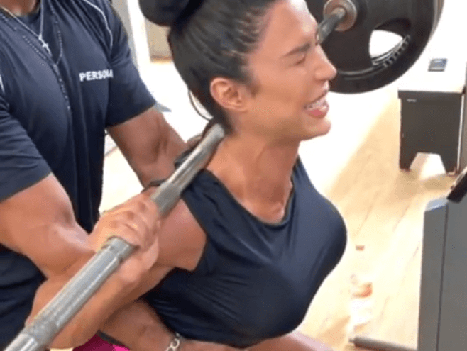 A modelo Gracyanne Barbosa durante treino (Foto: Reprodução) A modelo Gracyanne Barbosa durante treino (Foto: Reprodução)