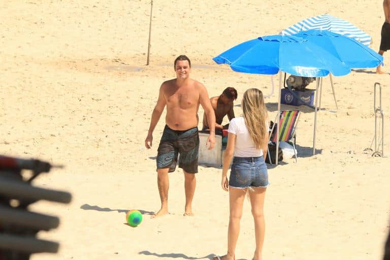 Felipe Dylon curte dia de praia e faz raríssima aparição com namorada (Foto:Divulgação / AgNews / JC Pereira) Felipe Dylon curte dia de praia e faz raríssima aparição com namorada (Foto:Divulgação / AgNews / JC Pereira)