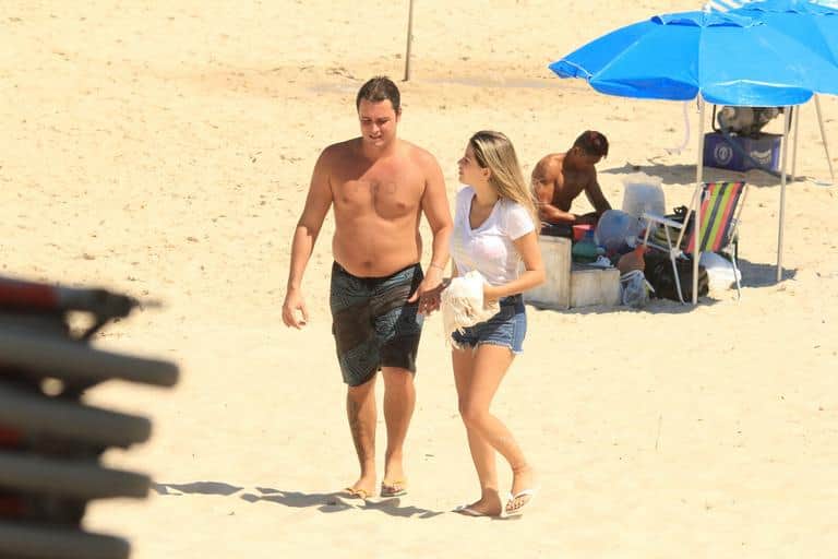 Felipe Dylon curte dia de praia e faz raríssima aparição com namorada (Foto:Divulgação / AgNews / JC Pereira) Felipe Dylon curte dia de praia e faz raríssima aparição com namorada (Foto:Divulgação / AgNews / JC Pereira)