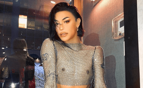 Pabllo Vittar surge deslumbrante e esmurra os haters, fãs de Bolsonaro (Foto: Reprodução/Instagram) Pabllo Vittar surge deslumbrante e esmurra os haters, fãs de Bolsonaro (Foto: Reprodução/Instagram)