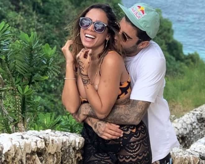Anitta causa 'polêmica com romance com Pedro Scooby e Gretchen ataca