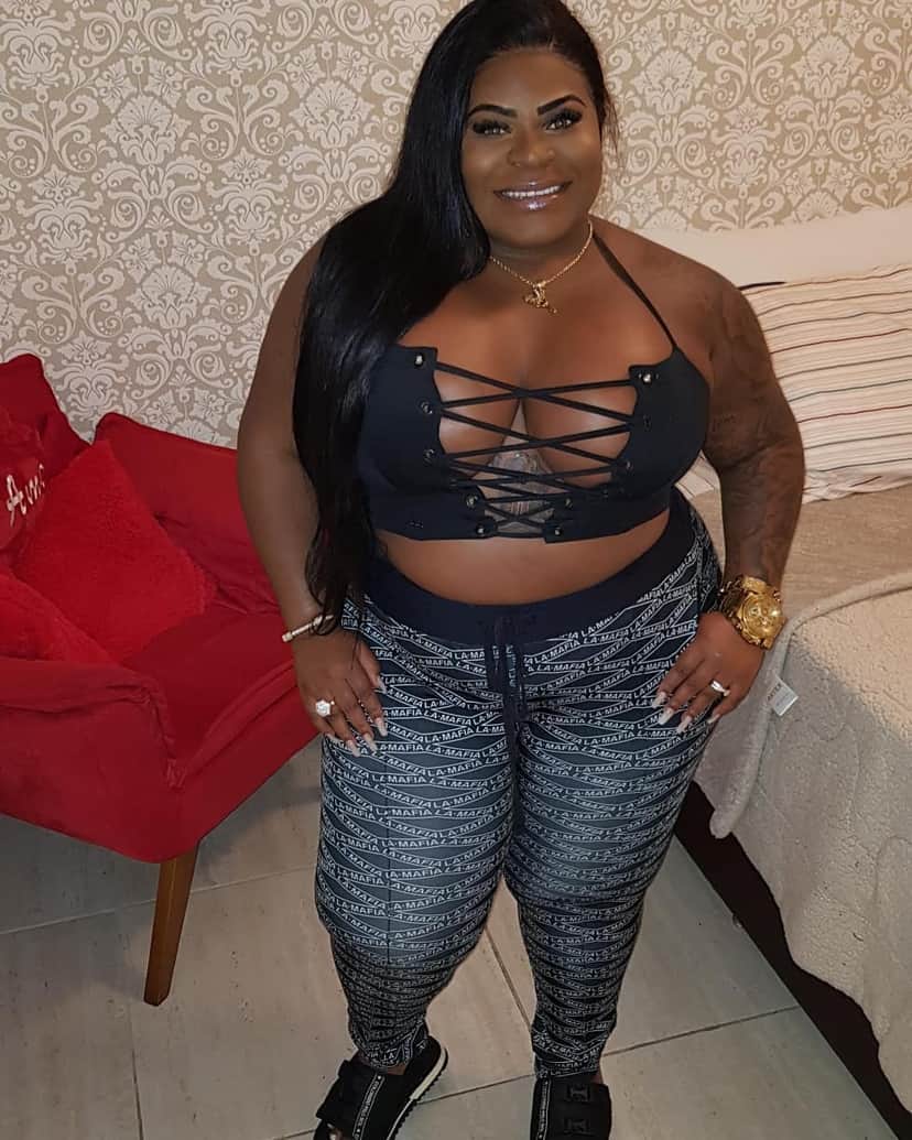 Jojo Todynho fez cirurgia nas costas e ainda mexeu na região do quadril (Foto: Reprodução/Instagram) Jojo Todynho fez cirurgia nas costas e ainda mexeu na região do quadril (Foto: Reprodução/Instagram)