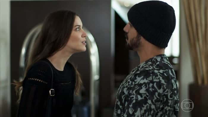 Fabiana (Nathalia Dill) terá farsa descoberta por Rock (Caio Castro) em A Dona do Pedaço (Foto: Reprodução/Globo) Fabiana (Nathalia Dill) terá farsa descoberta por Rock (Caio Castro) em A Dona do Pedaço (Foto: Reprodução/Globo)