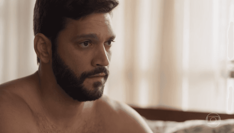 Diogo (Armando Babaioff) em Bom Sucesso (Foto: Reprodução/Globo) Diogo (Armando Babaioff) em Bom Sucesso (Foto: Reprodução/Globo)