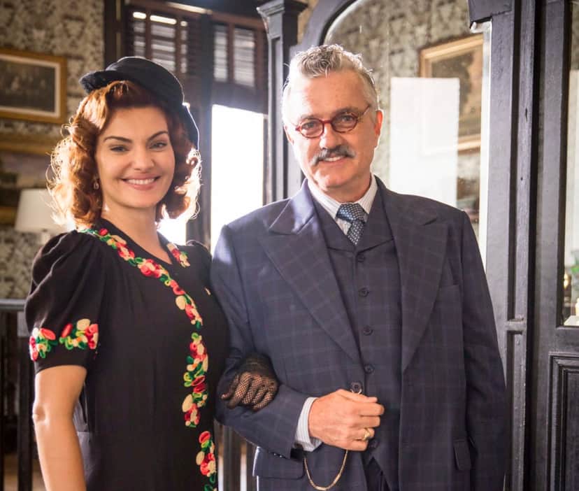 Assad (Werner Schünemann) e Karine (Mayana Neiva) sua noiva em Éramos Seis (Foto: Raquel Cunha)