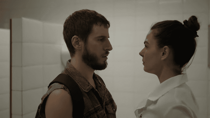 Isis Valverde (Betina) e Vicente (Rodrigo Garcia) em cena da novela Amor de Mãe (Foto: Globo/João Cotta) Isis Valverde (Betina) e Vicente (Rodrigo Garcia) em cena da novela Amor de Mãe (Foto: Globo/João Cotta)